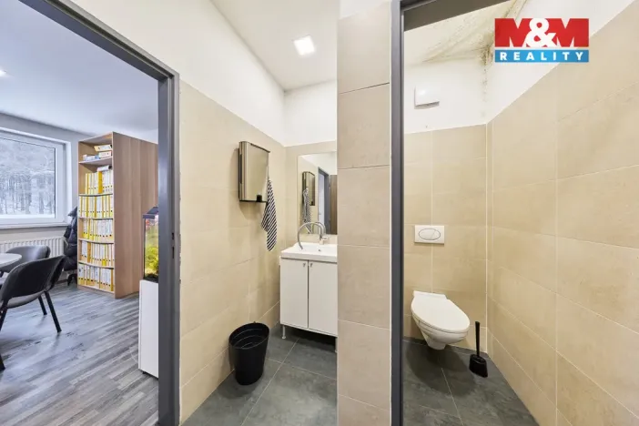 Prodej obchodního prostoru, Trutnov - Horní Staré Město, 1667 m2