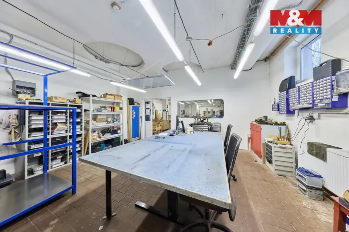 Prodej skladu, Trutnov - Horní Staré Město, 1667 m2