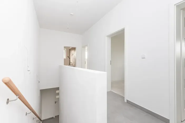 Prodej rodinného domu, Milovice, Modřínová, 137 m2