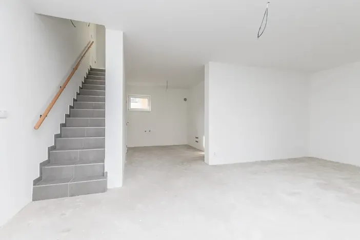 Prodej rodinného domu, Milovice, Modřínová, 122 m2