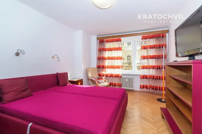 Pronájem bytu 2+1, Praha - Vinohrady, Vinohradská, 52 m2