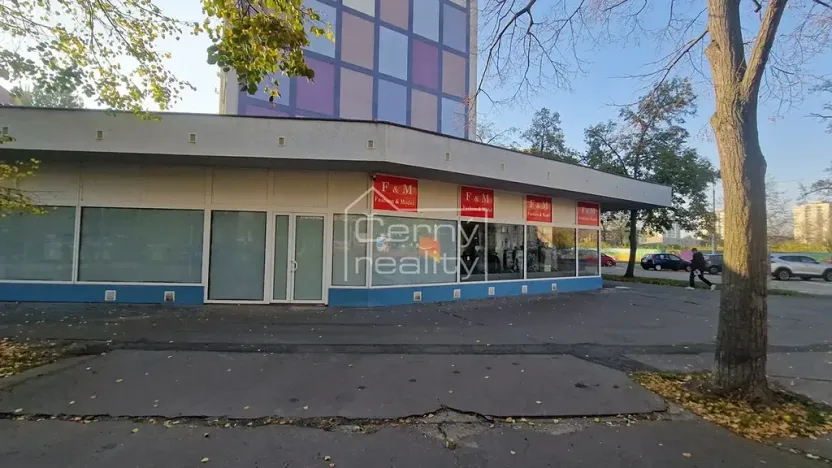 Pronájem obchodního prostoru, Pardubice, Palackého třída, 465 m2