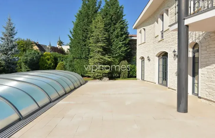 Pronájem vily, Praha - Nebušice, 400 m2