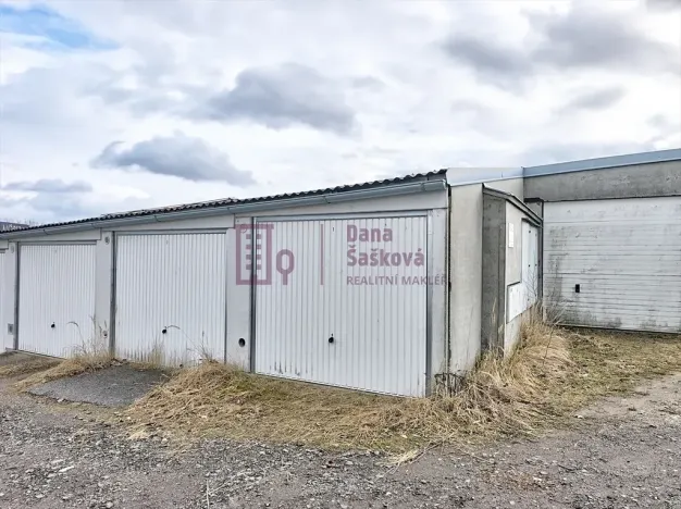 Pronájem garáže, Jindřichův Hradec, Landfrasova, 17 m2