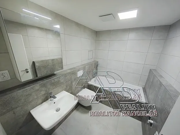 Pronájem bytu 1+kk, České Budějovice, Na Zlaté stoce, 28 m2