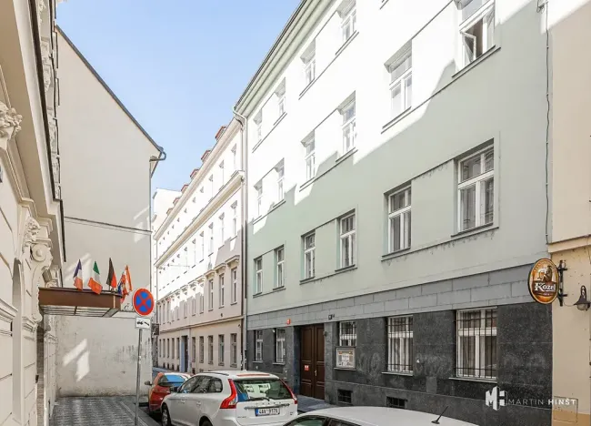 Pronájem garážového stání, Praha - Nové Město, Opatovická, 15 m2