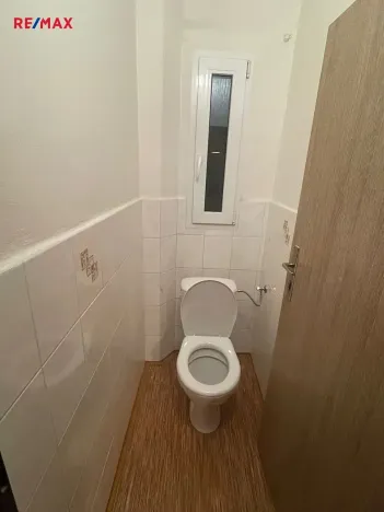 Pronájem bytu 2+1, Praha - Libeň, Vacínova, 96 m2