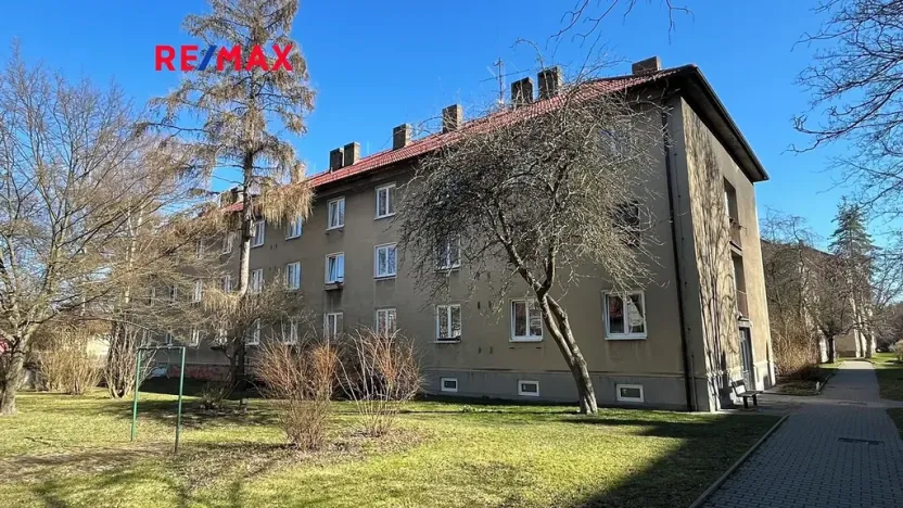 Pronájem bytu 2+kk, Kladno, U výtopny, 42 m2
