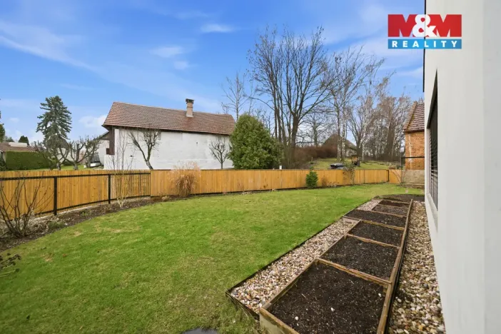 Prodej rodinného domu, Újezdec, 377 m2