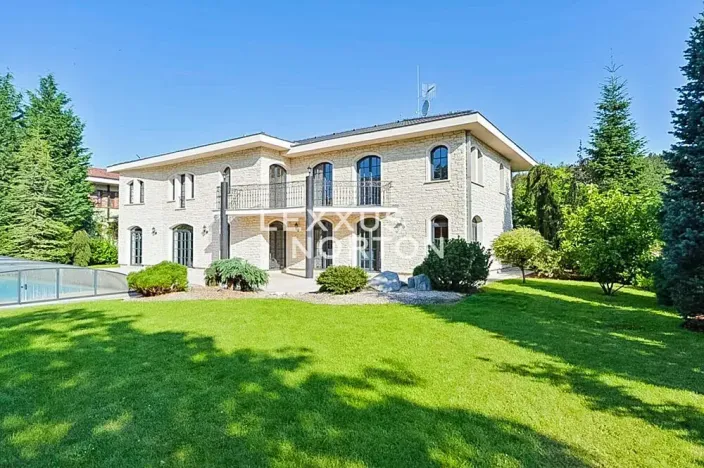 Pronájem vily, Praha - Nebušice, Spojová, 600 m2