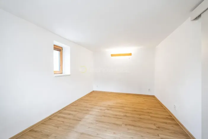 Prodej bytu 2+kk, Praha - Lhotka, K Novému dvoru, 64 m2