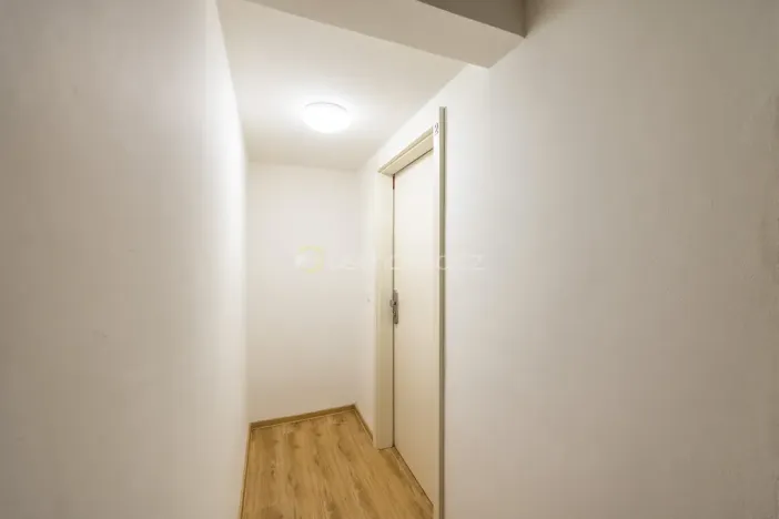 Prodej bytu 2+kk, Praha - Lhotka, K Novému dvoru, 64 m2
