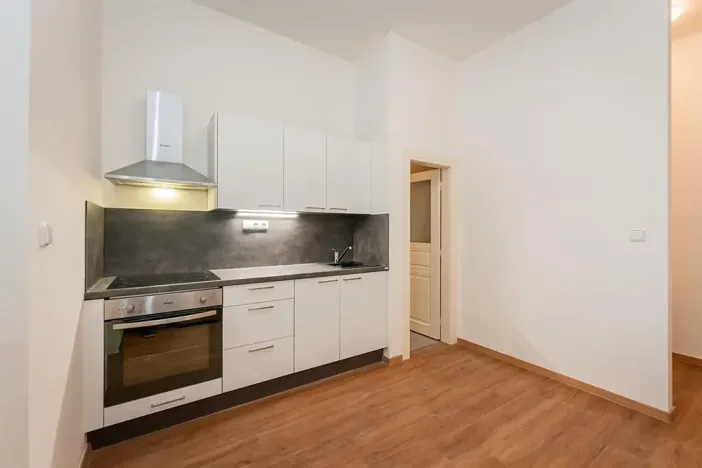 Pronájem bytu 2+kk, Praha - Nové Město, Lípová, 41 m2