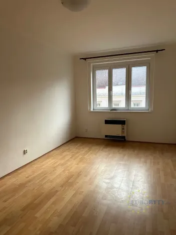 Pronájem bytu 1+kk, Praha - Nusle, V Horkách, 32 m2