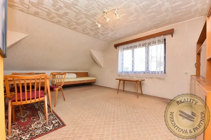 Prodej rodinného domu, Černuc, 240 m2