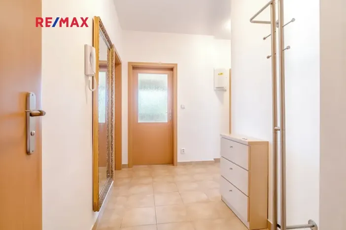 Pronájem bytu 3+kk, Jesenice, V Roháči I., 62 m2