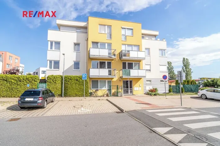 Pronájem bytu 3+kk, Jesenice, V Roháči I., 62 m2