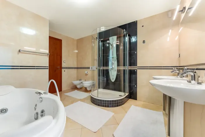 Prodej rodinného domu, Praha, Sklenská, 200 m2