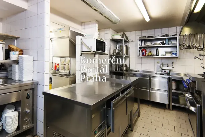 Pronájem restaurace, Praha - Smíchov, Na Václavce, 250 m2