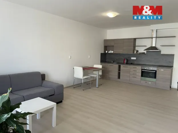 Pronájem bytu 2+kk, Pardubice, Pod Vinicí, 65 m2