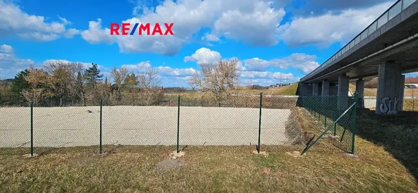 Pronájem pozemku, Slaný, 2003 m2