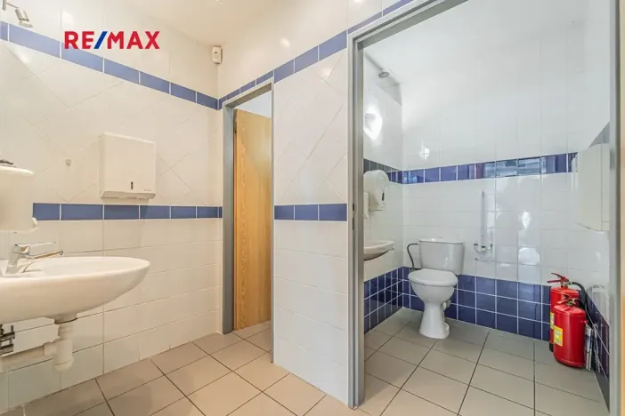 Pronájem kanceláře, Kladno, Osvoboz. pol. vězňů, 183 m2