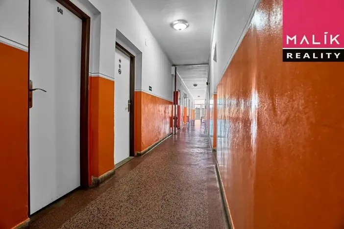 Prodej obchodního prostoru, Ostrov, Hlavní třída, 993 m2