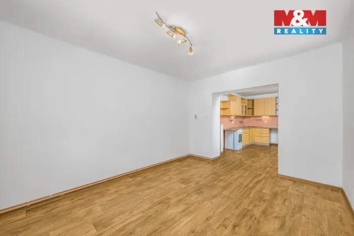 Prodej bytu 2+1, Chvaletice, 50 m2