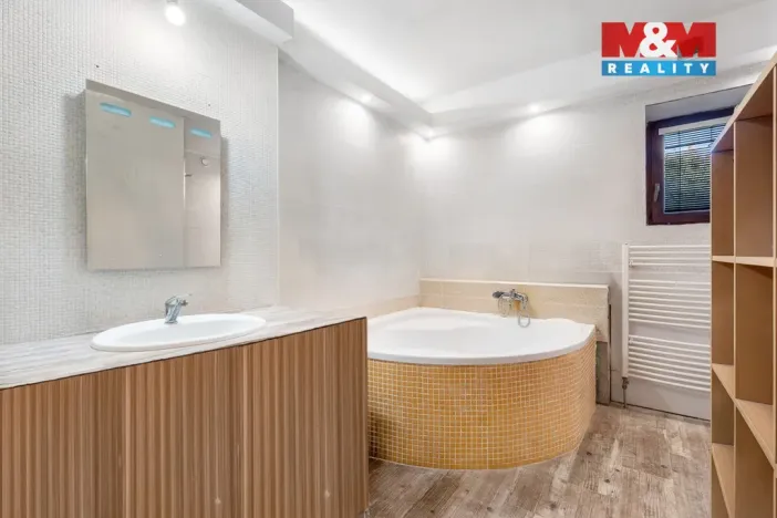 Prodej rodinného domu, Ústí nad Labem - Kojetice, 300 m2