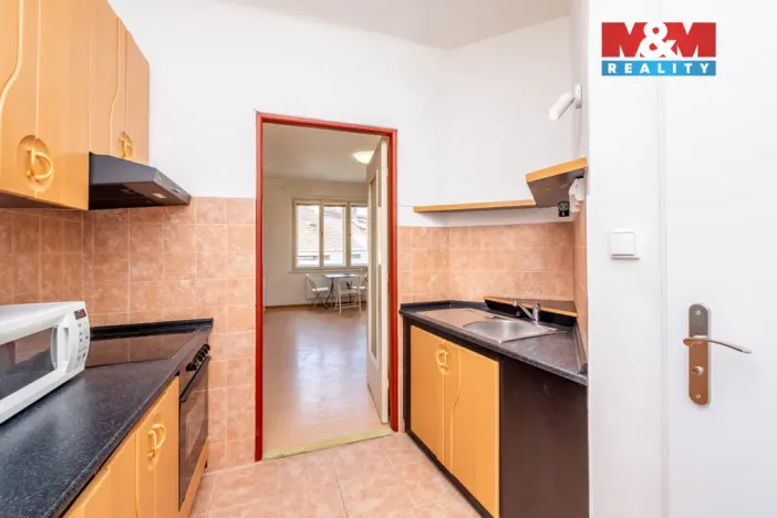 Pronájem bytu 1+kk, Praha - Dejvice, Kafkova, 33 m2