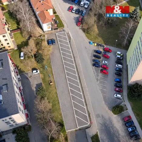 Pronájem garážového stání, Náchod, 13 m2