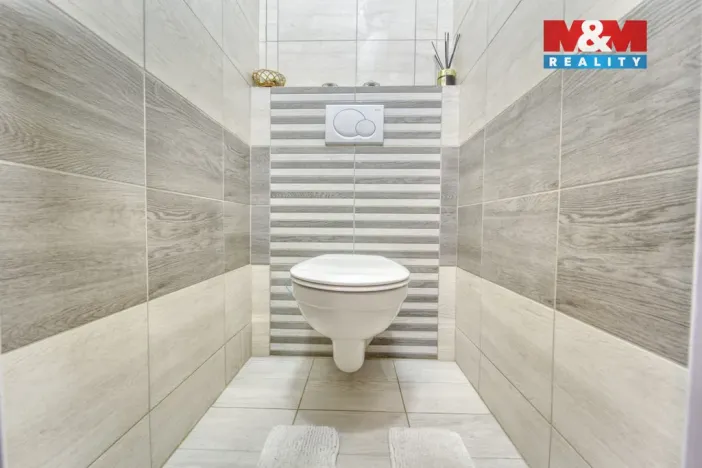 Prodej bytu 4+1, Plzeň - Severní Předměstí, Strážnická, 83 m2