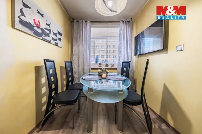 Prodej bytu 3+1, Příbram - Příbram V-Zdaboř, Družstevní, 71 m2