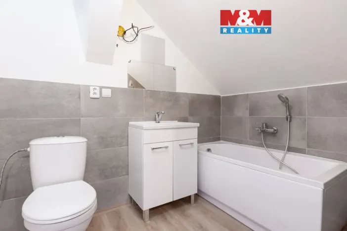 Prodej činžovního domu, Holčovice - Spálené, 191 m2