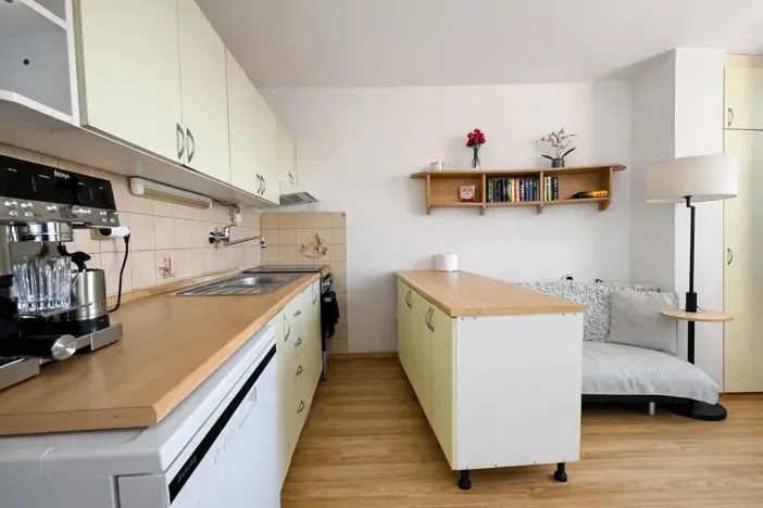 Pronájem bytu 2+kk, Otrokovice, SNP, 37 m2