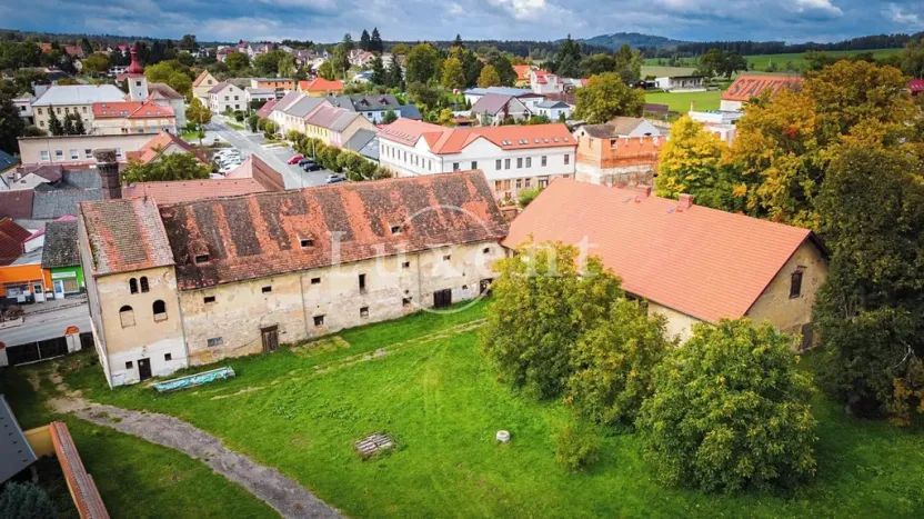 Pronájem domu, Mirošov, náměstí Míru, 1364 m2