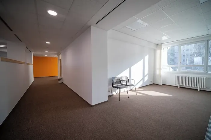 Pronájem kanceláře, Pardubice, Masarykovo náměstí, 260 m2