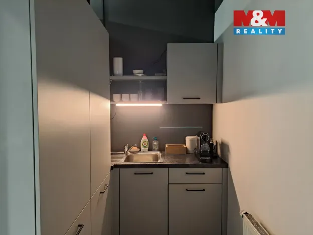 Pronájem obchodního prostoru, Brno, náměstí Svobody, 32 m2