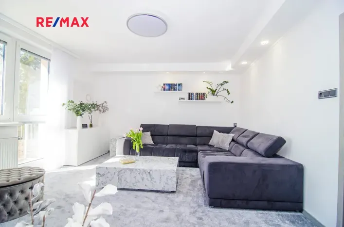 Prodej bytu 3+1, Křenov, 63 m2