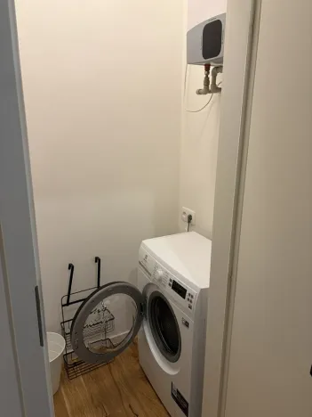 Pronájem bytu 2+kk, Praha - Holešovice, Přístavní, 52 m2