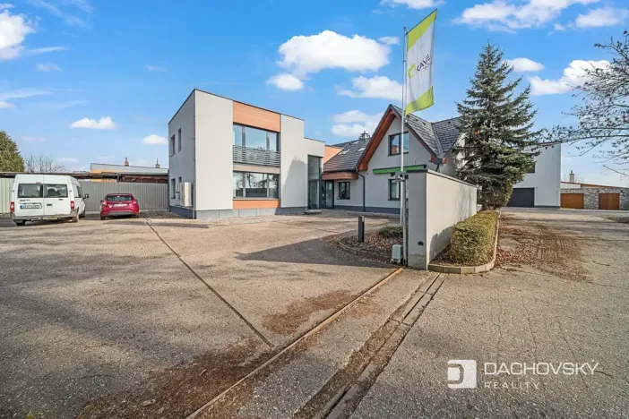 Prodej kanceláře, Pardubice, K Dolíčku, 374 m2