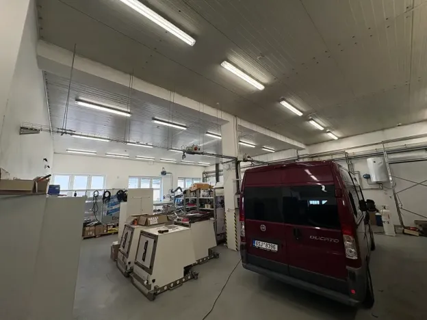 Pronájem obchodního prostoru, Praha - Horní Počernice, Náchodská, 600 m2