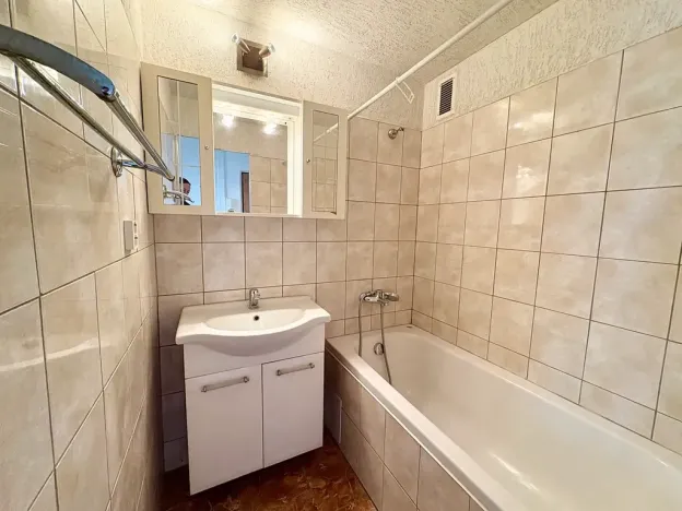 Prodej bytu 3+1, Praha - Střížkov, K Šafránce, 53 m2