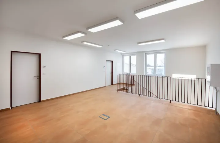 Pronájem kanceláře, Hořín, 420 m2