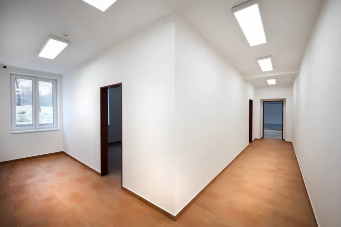 Pronájem kanceláře, Hořín, 420 m2