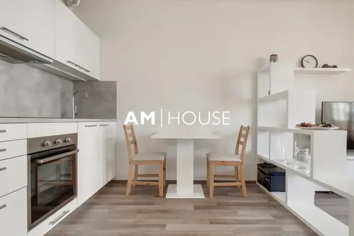 Pronájem bytu 1+kk, Praha - Vysočany, Strnadových, 33 m2