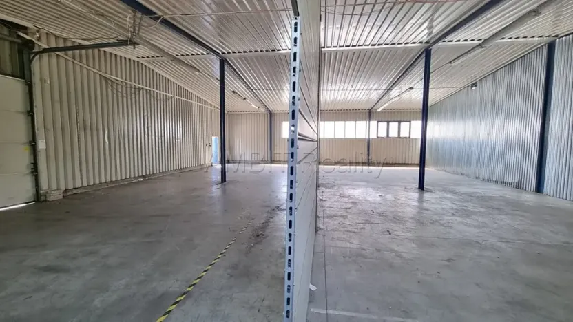 Pronájem výrobních prostor, Praha, Poděbradská, 250 m2