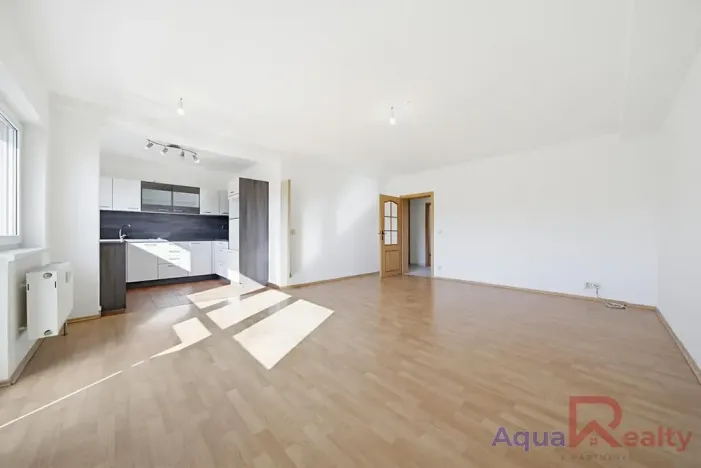 Prodej bytu 3+kk, Karlovy Vary, Okružní, 84 m2