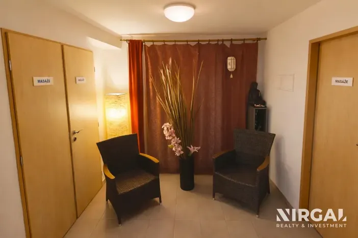 Pronájem komerční nemovitosti, Praha - Kobylisy, Nad Šutkou, 100 m2