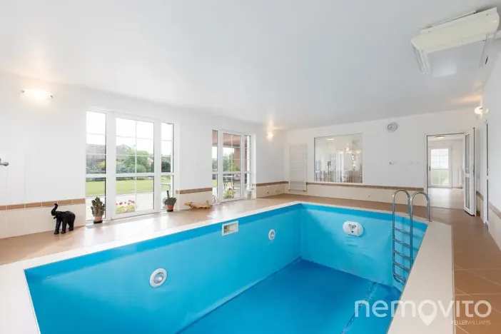 Prodej vily, Křížkový Újezdec, 412 m2